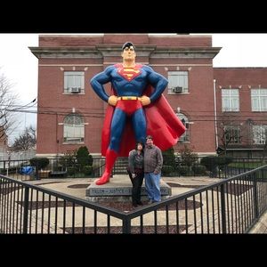 Meet your Posher, Gloria